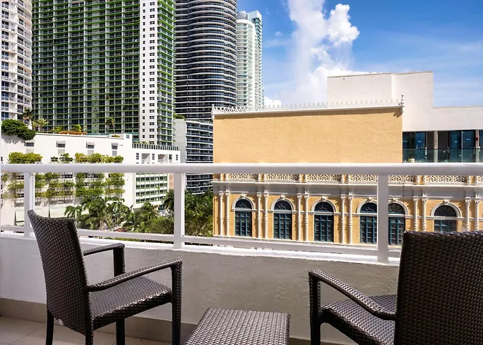 Doubletree By Hilton Grand Hotel Biscayne Bay Miami